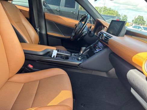 Used 2022 Lexus IS 300 image 13