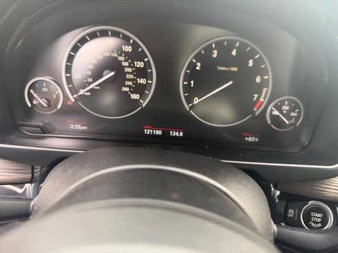 Used 2016 BMW X5 xDrive50i w/ M Sport image 12