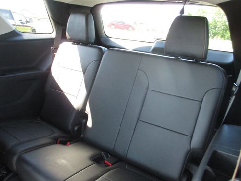 Used 2020 Chevrolet Traverse Premier w/ Redline Edition FWD image 23