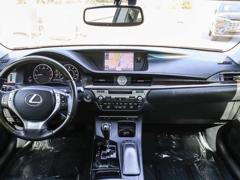 Used 2013 Lexus ES 350 w/ Premium Pkg FWD image 13