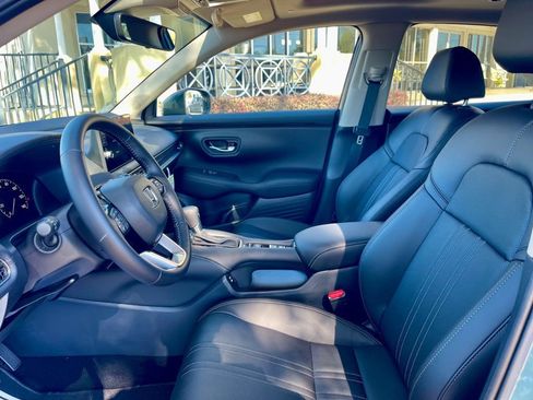 Used 2026 Honda HR-V EX-L image 8