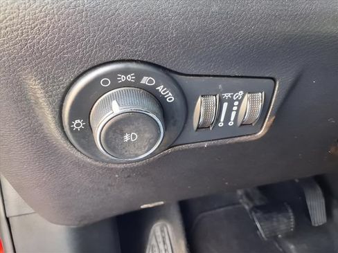 Used 2022 Jeep Compass Limited AWD/4WD image 18