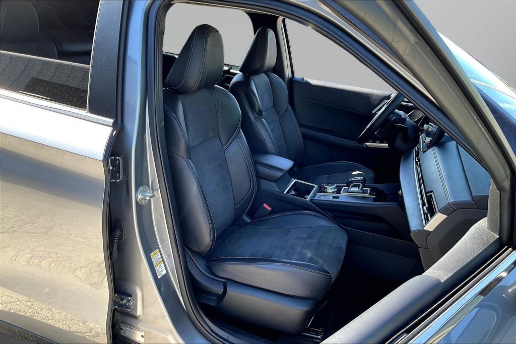 Used 2024 Mitsubishi Outlander SE AWD/4WD image 27