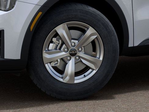 New 2026 Kia Sorento LX FWD image 9