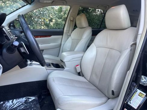 Used 2012 Subaru Outback 2.5i Limited image 10