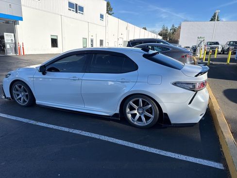 Used 2021 Toyota Camry XSE w/ Navigation Package image 7