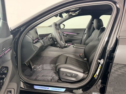 New 2027 BMW i5 eDrive40 w/ M Sport Package RWD image 9