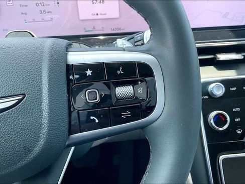 Certified 2025 Genesis GV80 2.5T Standard AWD/4WD image 19
