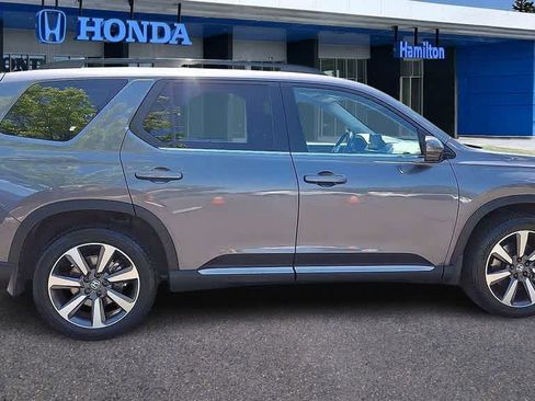 Used 2023 Honda Pilot Elite image 9