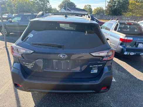 Used 2023 Subaru Outback Premium AWD/4WD image 6