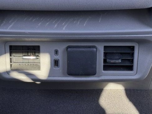 Used 2025 Chevrolet Silverado 1500 LT image 29