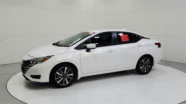 Certified 2025 Nissan Versa SV w/ Trunk Package FWD image 3