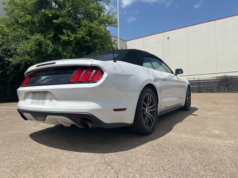 Used 2016 Ford Mustang Premium RWD image 5