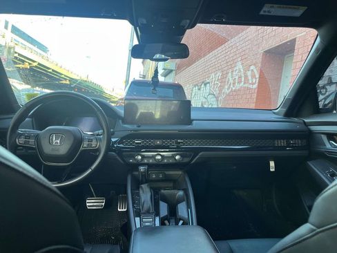 Used 2023 Honda Accord Sport image 12