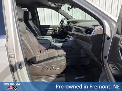 Used 2022 GMC Yukon Denali w/ Advanced Technology Package image 18