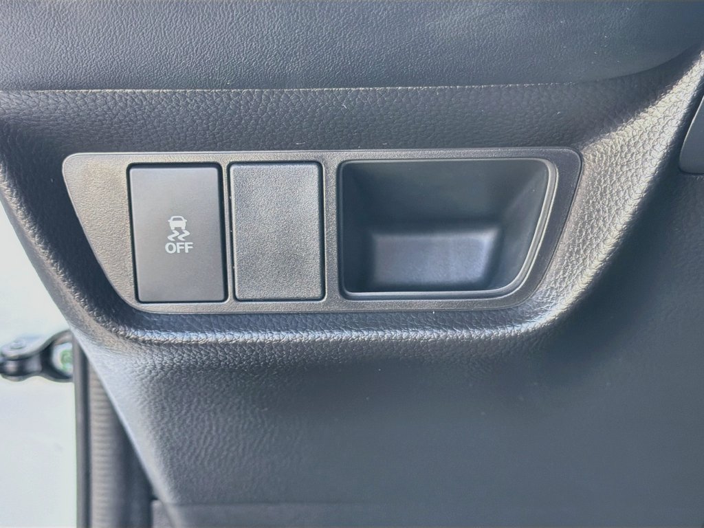 Certified 2026 Honda HR-V LX image 10