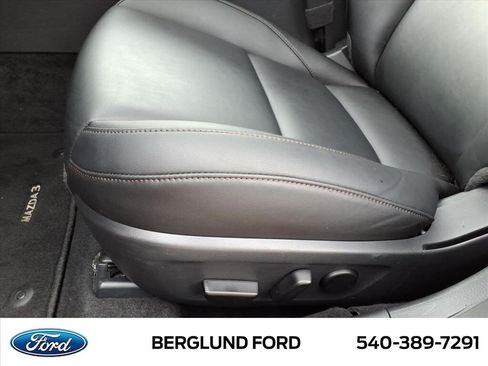 Used 2025 MAZDA MAZDA3 s FWD image 18