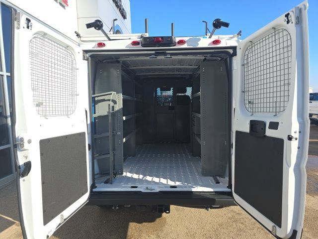 Used 2025 RAM ProMaster 2500 FWD image 8
