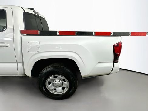 Used 2023 Toyota Tacoma SR AWD/4WD image 33