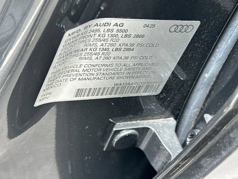 Used 2025 Audi Q5 Premium Plus w/ Premium Plus AWD/4WD image 28