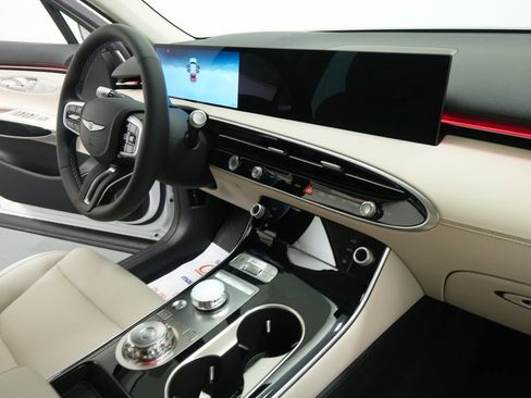 New 2026 Genesis GV70 2.5T AWD/4WD image 26