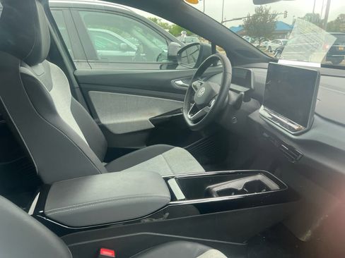 Used 2025 Volkswagen ID.4 Pro AWD/4WD image 5
