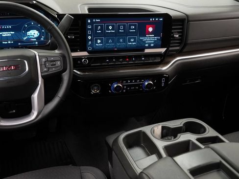 Used 2023 GMC Sierra 1500 Elevation AWD/4WD image 9