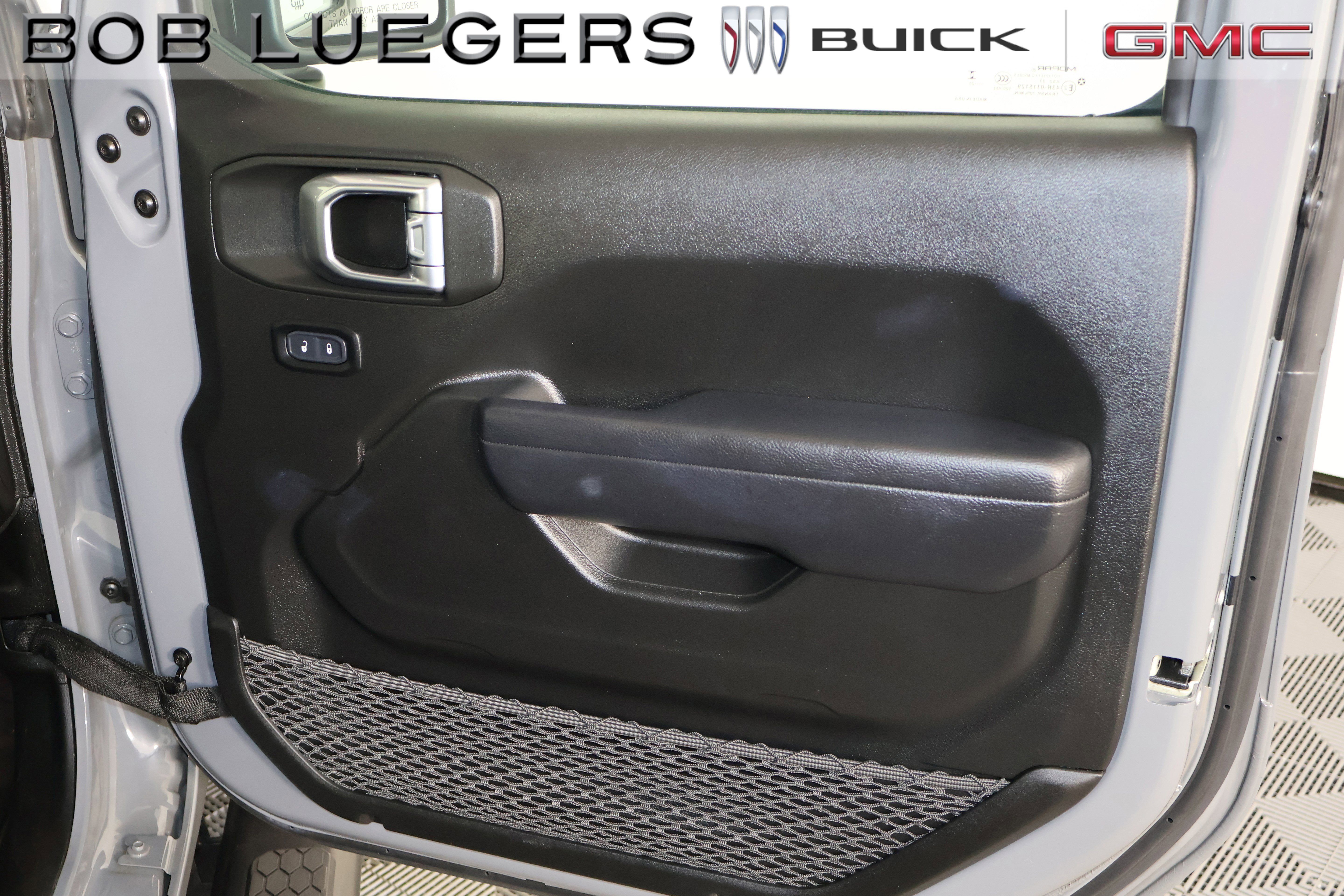 Used 2023 Jeep Wrangler Unlimited w/ Cold Weather Group AWD/4WD image 15