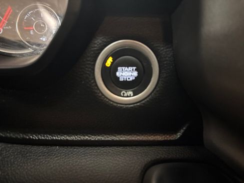 Used 2025 RAM 1500 Big Horn AWD/4WD image 7