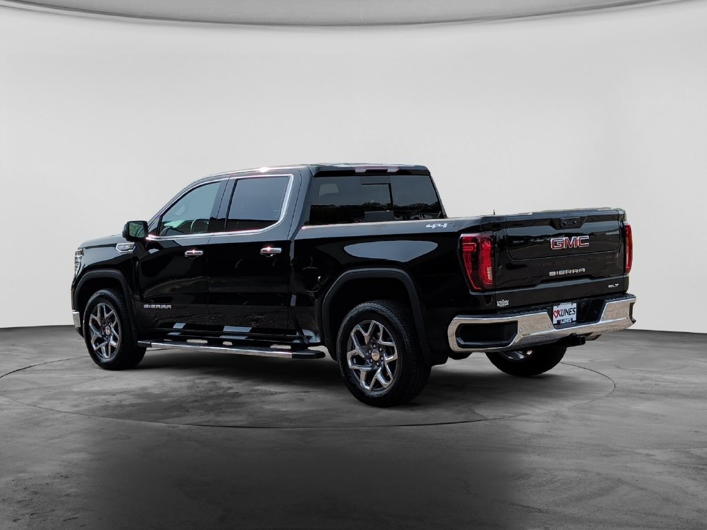 Used 2024 GMC Sierra 1500 SLT w/ SLT Premium Plus Package AWD/4WD image 5