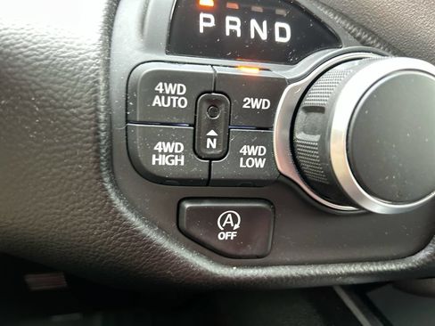 Used 2025 RAM 1500 Big Horn AWD/4WD image 33