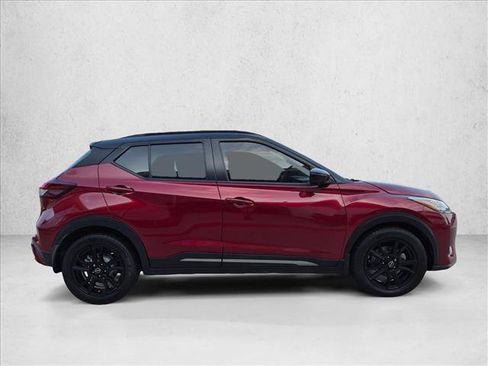Used 2023 Nissan Kicks SR FWD image 4