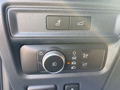 Used 2022 Ford Expedition Limited image 15