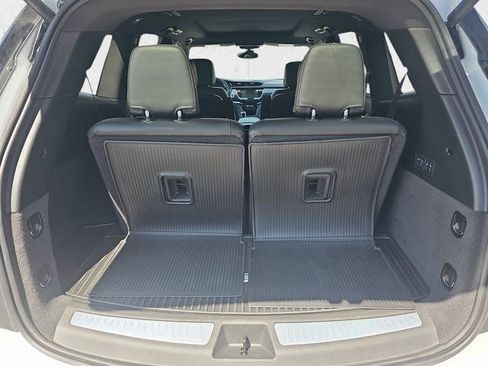 Used 2025 Cadillac XT6 Premium Luxury w/ LPO, Floor Liner Package image 13