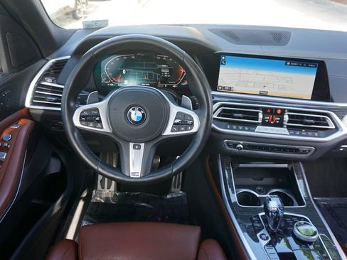 Used 2022 BMW X7 xDrive40i w/ M Sport Package AWD/4WD image 6