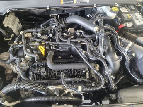 Used 2018 Ford Fusion SE FWD image 30
