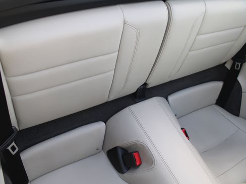 Certified 2021 Porsche 911 Carrera image 32