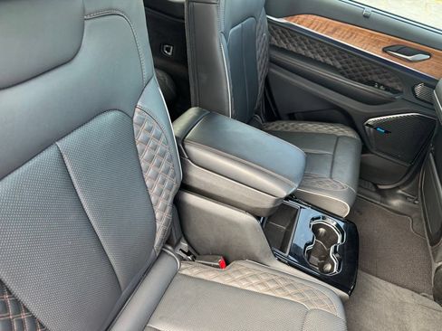 Used 2023 Jeep Grand Cherokee L Summit AWD/4WD image 14