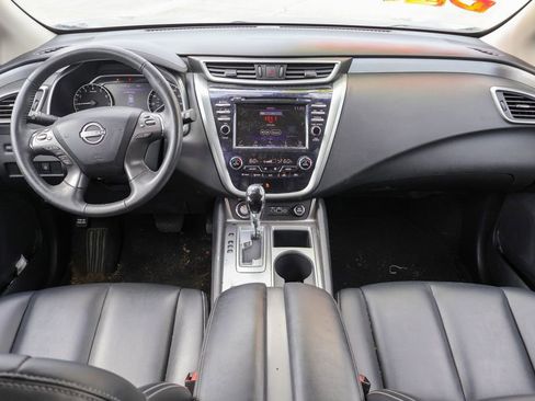 Used 2023 Nissan Murano SV image 3
