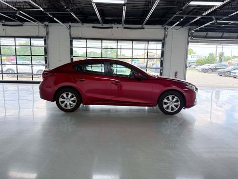 Used 2017 MAZDA MAZDA3 Sport FWD image 7