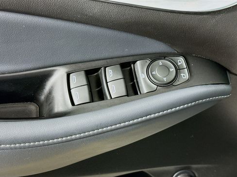 Used 2023 Buick Enclave Essence w/ Sound and Sites Package FWD image 21