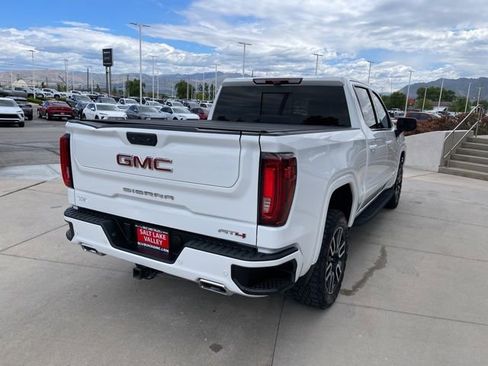 Used 2022 GMC Sierra 1500 AT4 w/ AT4 Premium Package AWD/4WD image 5