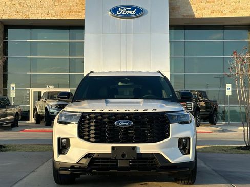 New 2026 Ford Explorer ST-Line w/ ST-Line Street Pack image 28