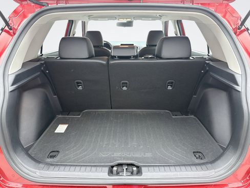 Used 2024 Hyundai Venue Limited image 22