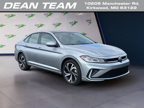 Used 2025 Volkswagen Jetta SEL image 1