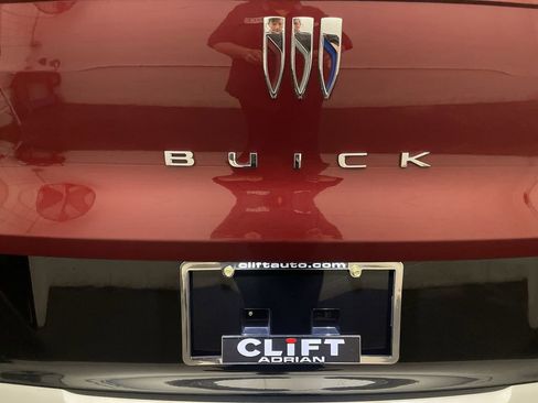 Used 2024 Buick Envista Sport Touring w/ Convenience I Package FWD image 24
