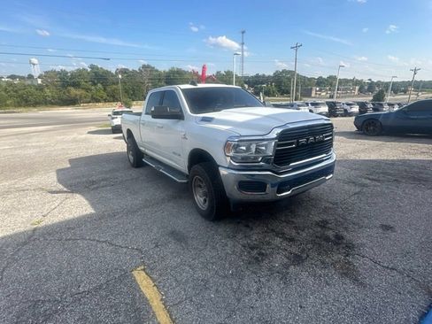 Used 2020 RAM 2500 Big Horn AWD/4WD image 3