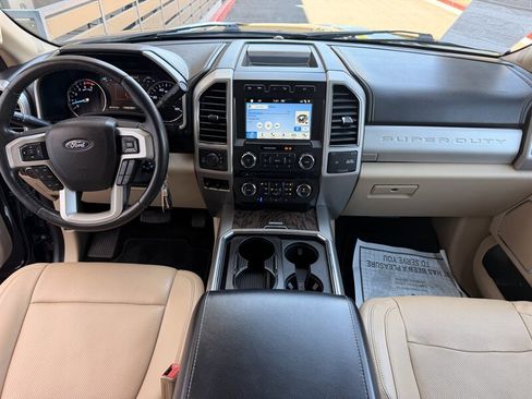 Used 2018 Ford F250 Lariat w/ Lariat Value Package AWD/4WD image 30