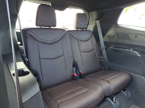 Used 2022 Cadillac XT6 Premium Luxury image 15