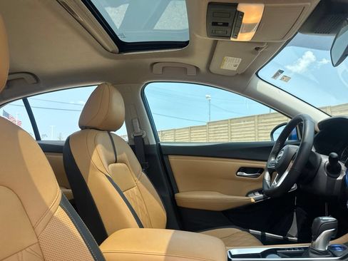 Used 2025 Nissan Sentra SV w/ SV Premium Package FWD image 27